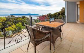 3 Bedroom Cozy Apartment In Moscenicka Draga